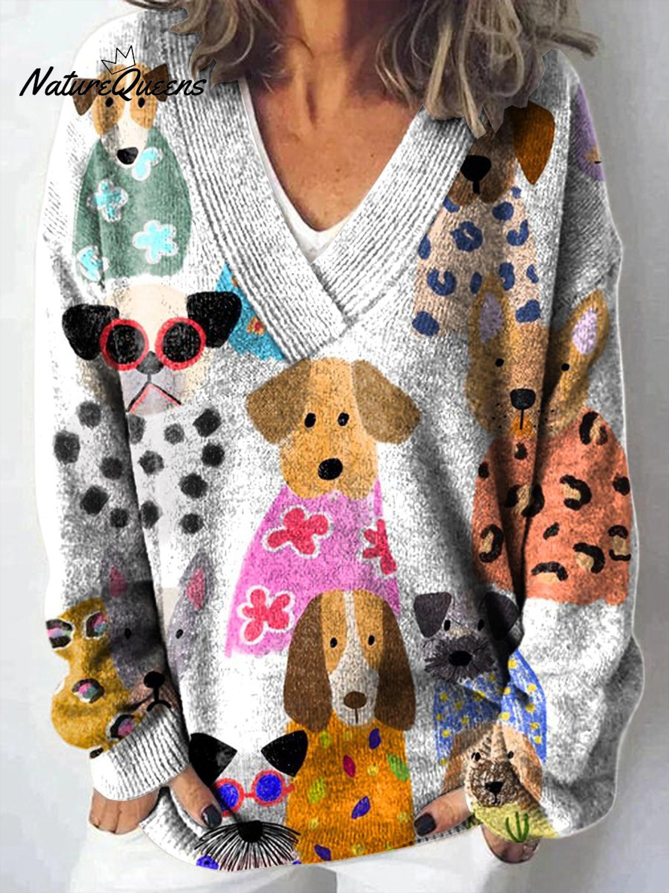 Sweter z dekoltem w serek z kolorowym nadrukiem psa w stylu kreskówkowym